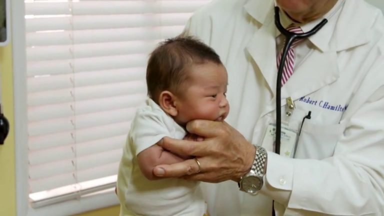 Une bonne manière de calmer un bébé qui pleure