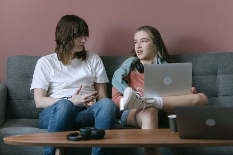 Les voix de la conscience : comment les entendre et les interpréter ?